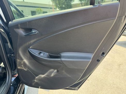 Used 2018 Chevrolet Volt LT FWD image 37
