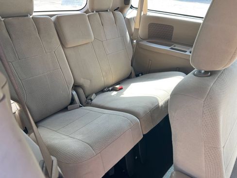 Used 2013 Dodge Grand Caravan American Value Package FWD image 12