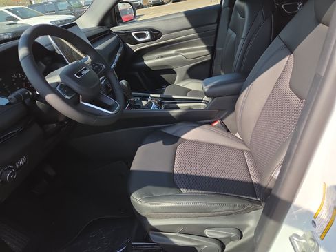 New 2026 Jeep Compass Latitude image 4