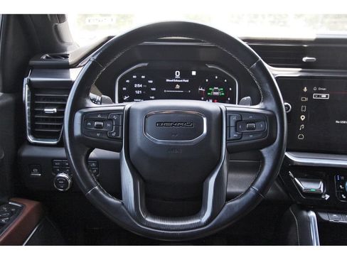 Used 2022 GMC Sierra 1500 Denali Ultimate AWD/4WD image 16