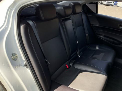 Used 2017 Acura ILX w/ Premium Package image 19