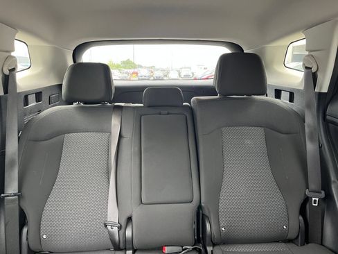 Used 2025 Kia Sportage LX FWD image 37