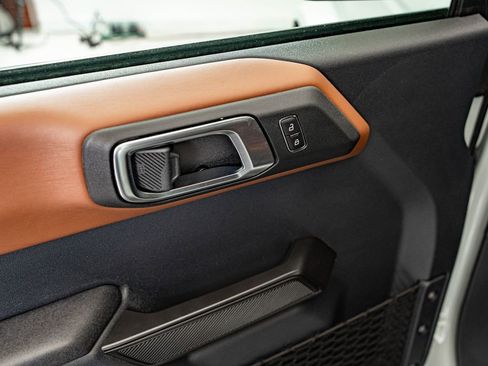 Used 2024 Ford Bronco Outer Banks AWD/4WD image 18