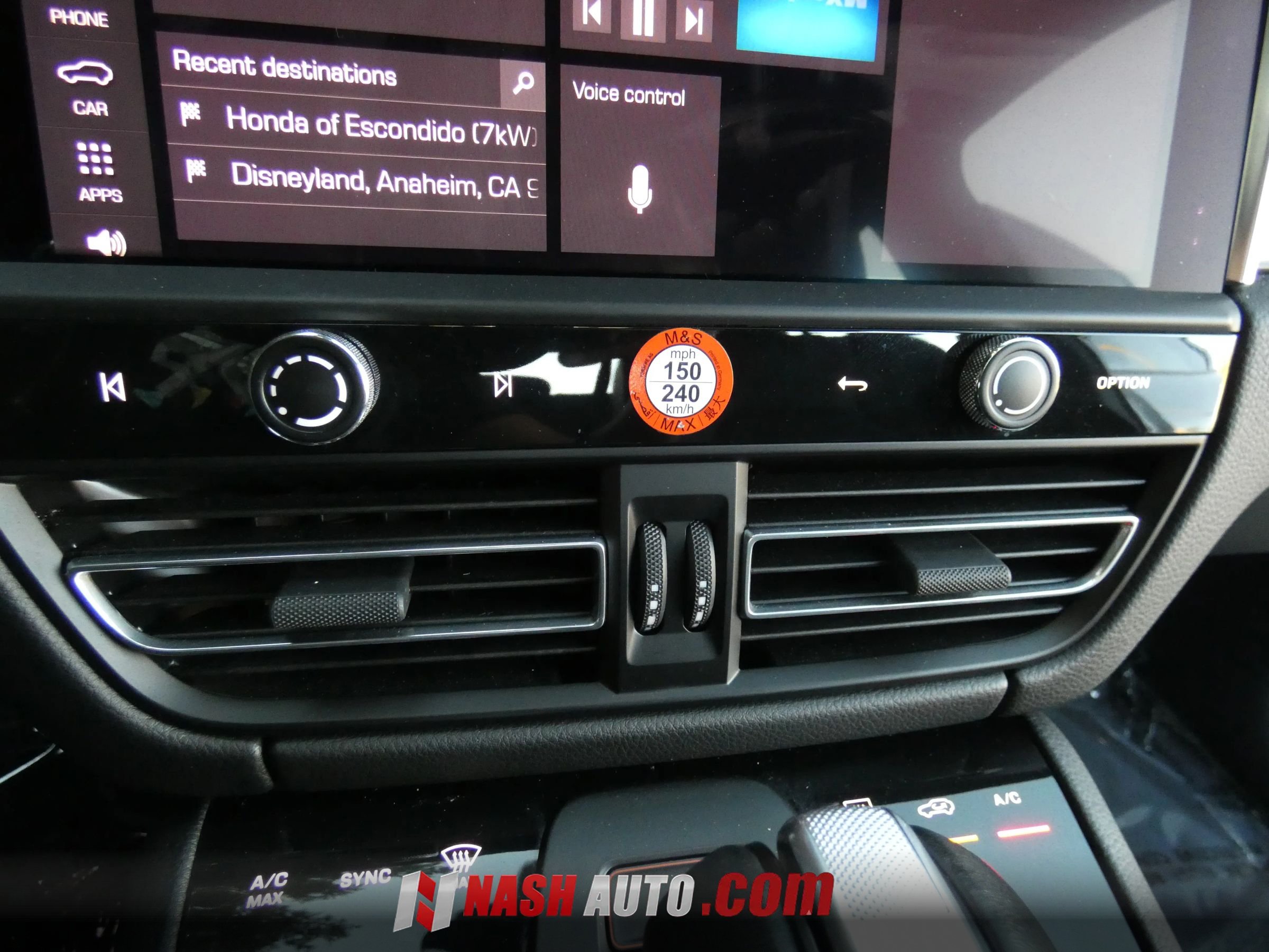 Used 2024 Porsche Macan AWD/4WD image 59
