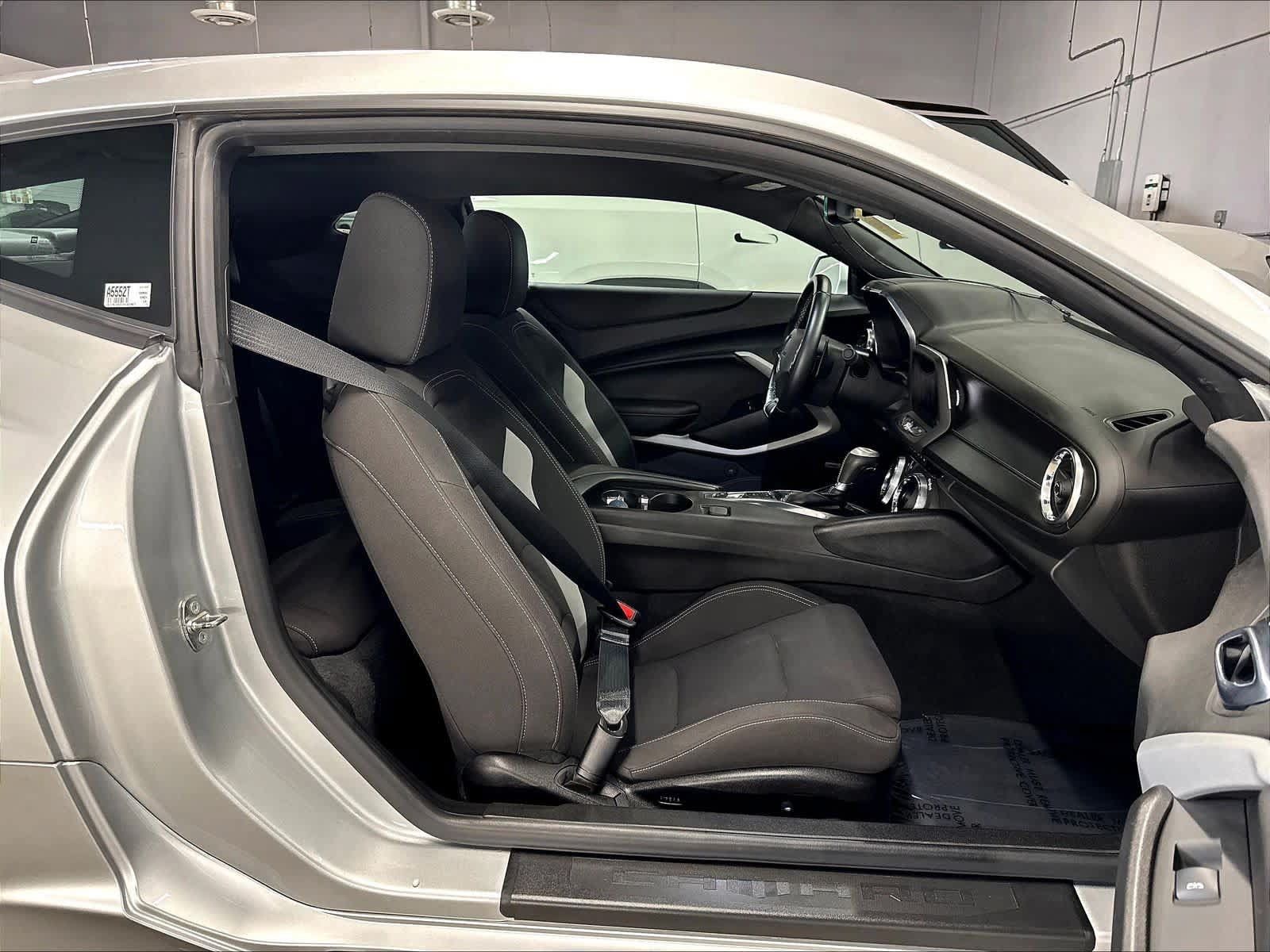 Used 2018 Chevrolet Camaro LT w/ RS Package RWD image 10
