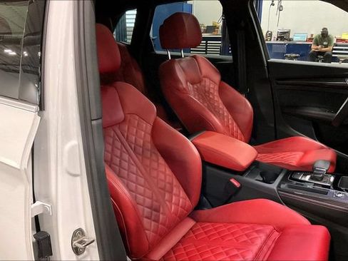 Certified 2024 Audi SQ5 Premium Plus w/ Premium Plus Package AWD/4WD image 7