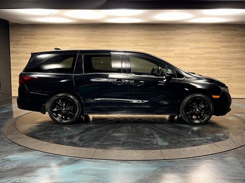 Used 2024 Honda Odyssey Sport image 9