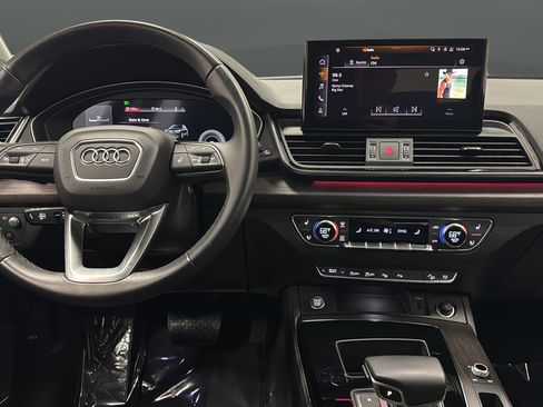Used 2023 Audi Q5 2.0T Prestige w/ Prestige Package AWD/4WD image 11
