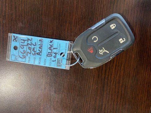 Used 2022 GMC Acadia AT4 w/ Technology Package image 22