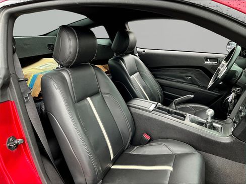 Used 2013 Ford Mustang GT Premium w/ Security Pkg RWD image 24