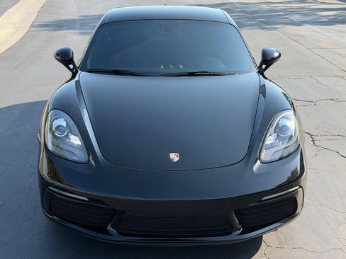 Used 2018 Porsche 718 Cayman S RWD image 3