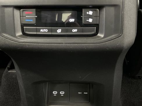 Used 2022 Volkswagen Atlas SE w/ Black Wheel Package image 31