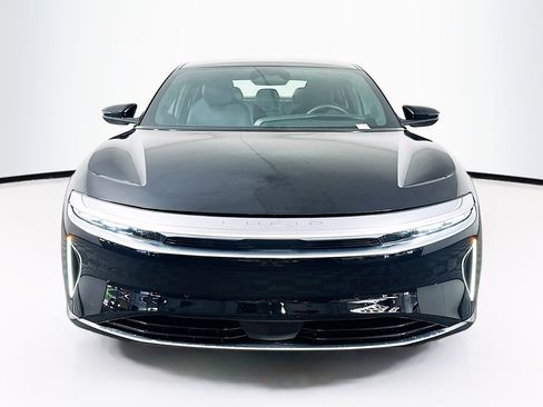 Used 2024 Lucid Air Pure image 2