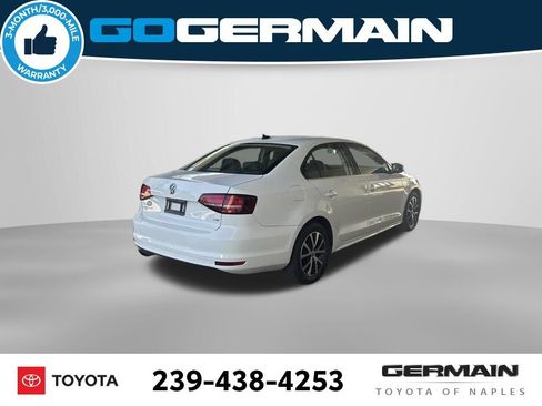 Used 2017 Volkswagen Jetta SE FWD image 6