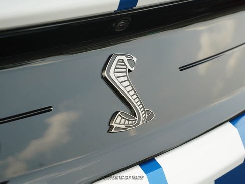 Used 2021 Ford Mustang Shelby GT500 w/ Carbon Fiber Track Pack RWD image 76