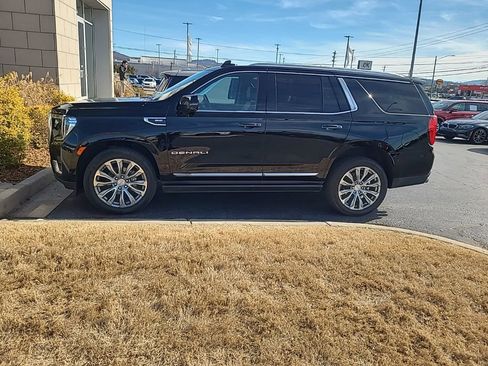 Used 2021 GMC Yukon Denali w/ Denali Premium Package image 1