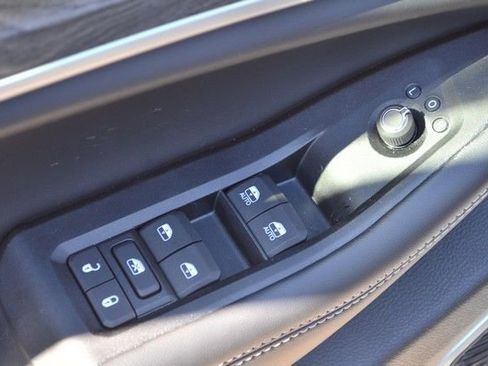 New 2026 Jeep Grand Cherokee Limited AWD/4WD image 13