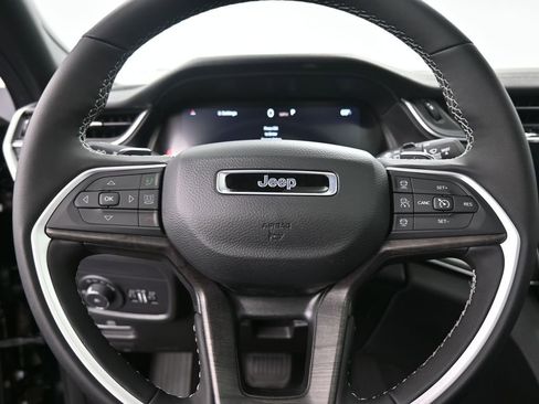 New 2025 Jeep Grand Cherokee Limited w/ Trailer Tow Package image 26