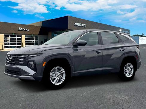 New 2026 Hyundai Tucson SE image 2