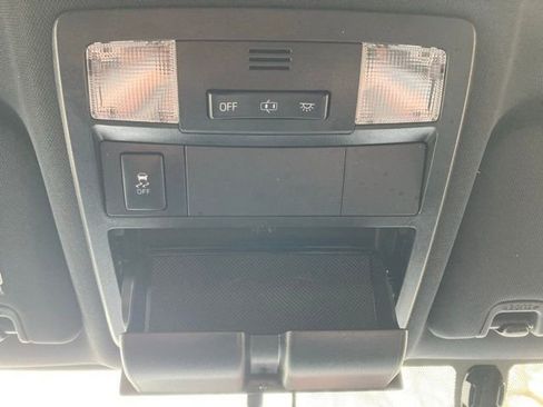 Used 2017 Toyota Tacoma TRD Sport w/ Tow Package (A/T) image 39