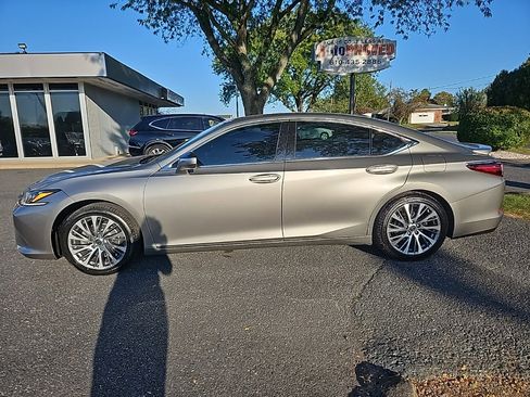 Used 2021 Lexus ES 350 w/ Premium Package image 4