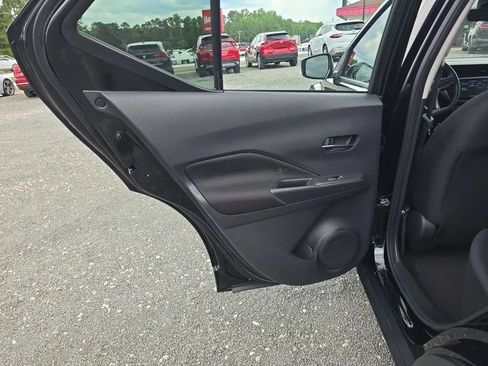 Used 2023 Nissan Kicks SV w/ Interior Electronics Package FWD image 37