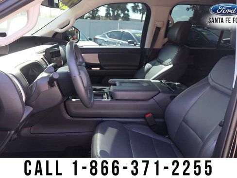 Used 2025 Ford Expedition Active AWD/4WD image 16