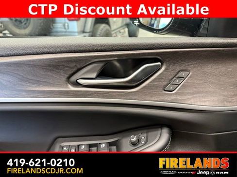 New 2025 Jeep Grand Cherokee Limited image 16