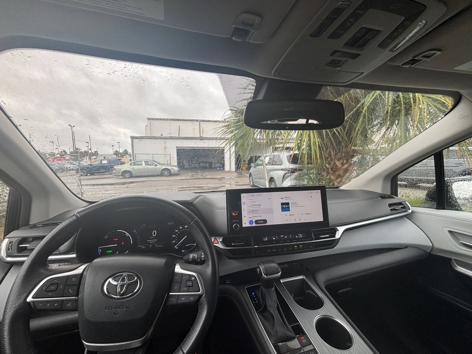 Used 2025 Toyota Sienna XLE FWD image 36