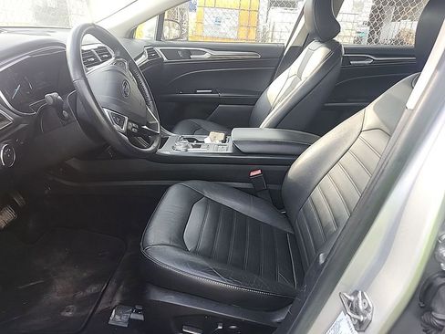 Used 2018 Ford Fusion Energi SE FWD image 11