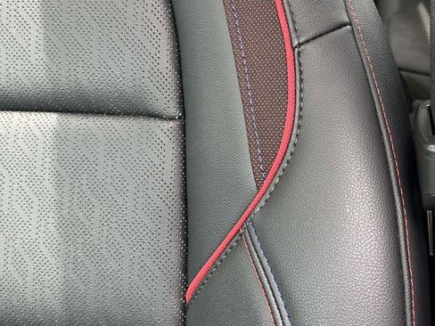 Used 2025 Chevrolet Equinox RS w/ Safety and Technology Package FWD image 18