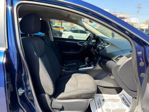 Used 2019 Nissan Sentra SR w/ Exterior Package FWD image 34