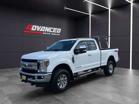 Used 2019 Ford F350 XLT w/ XLT Premium Package image 3