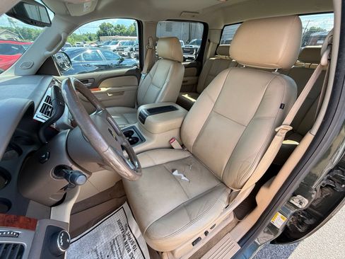Used 2013 Chevrolet Silverado 1500 LTZ w/ LTZ Plus Package AWD/4WD image 13