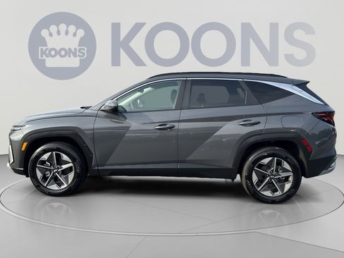 Certified 2025 Hyundai Tucson SEL AWD/4WD image 2