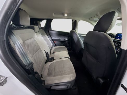 Used 2022 Ford Escape SE image 27