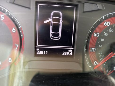 Certified 2021 Volkswagen Jetta SE w/ SE Cold Weather Package image 7