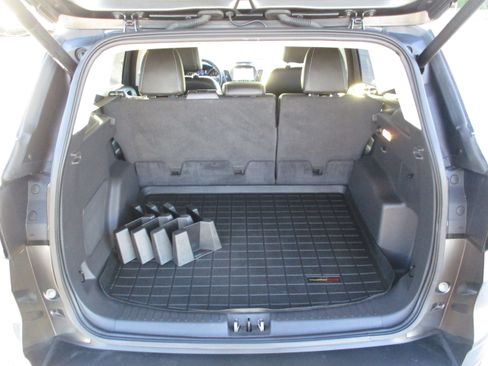 Used 2017 Ford Escape Titanium image 12