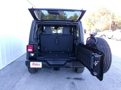 New 2026 Jeep Wrangler Sport AWD/4WD image 18