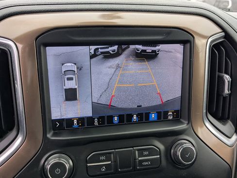 Used 2020 Chevrolet Silverado 1500 High Country w/ Technology Package image 21