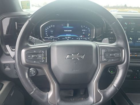 Used 2022 Chevrolet Silverado 1500 ZR2 w/ Technology Package image 9