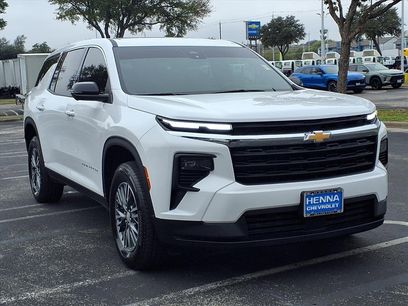 Used 2024 Chevrolet Traverse LS