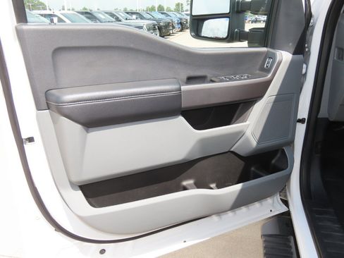 Used 2025 Ford F250 XLT AWD/4WD image 24