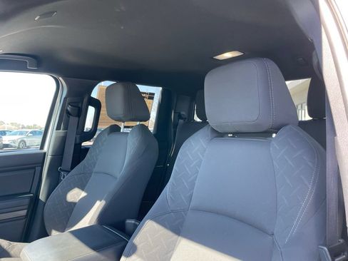 Used 2024 Toyota Tacoma SR5 AWD/4WD image 21