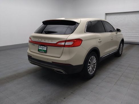 Used 2016 Lincoln MKX Select w/ Cargo Utility Package FWD image 9