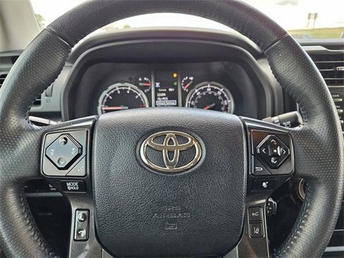 Used 2021 Toyota 4Runner Venture image 12