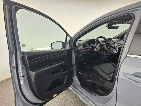 Used 2025 Honda Odyssey Sport-L image 19