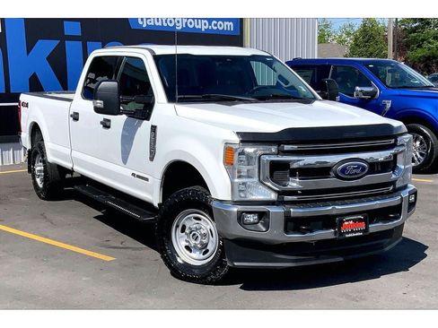 Used 2022 Ford F350 XLT w/ XLT Value Package AWD/4WD image 2