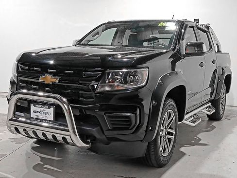 Used 2022 Chevrolet Colorado W/T w/ Custom Special Edition AWD/4WD image 3