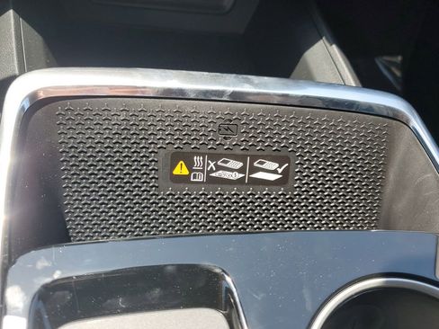 New 2026 Chevrolet Equinox LT w/ Convenience Package II FWD image 27